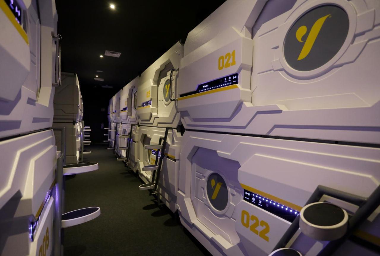 The Yellow Capsule Hotel Close To Airport Cancun Exterior photo